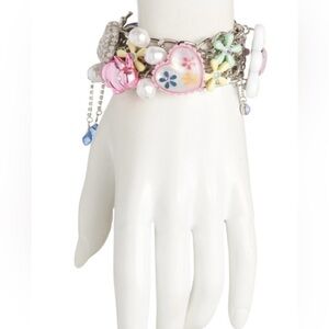 BETSEY JOHNSON Easter Colorful Charm
Bracelet with Floral Accents